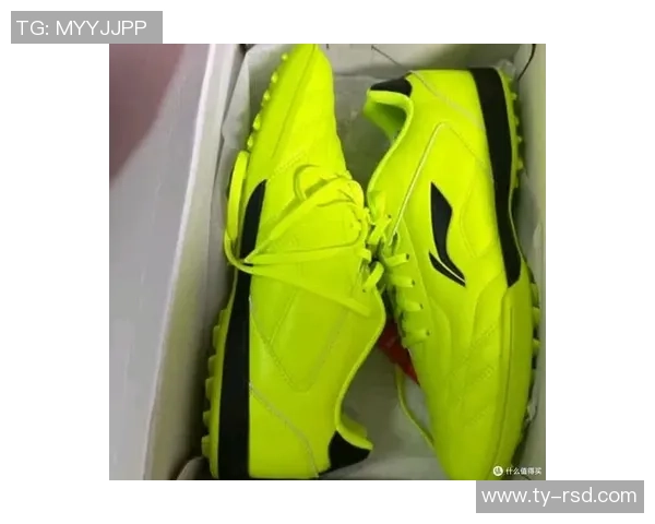 足球明星穿绿色球鞋是否能够展现独特魅力与个性化风格分析 足球明星穿绿色球鞋是否能够展现独特魅力与个性化风格分析