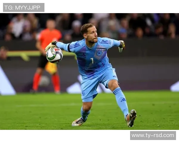 德国足球球星的妻子是谁揭秘：他们的爱情故事与生活点滴