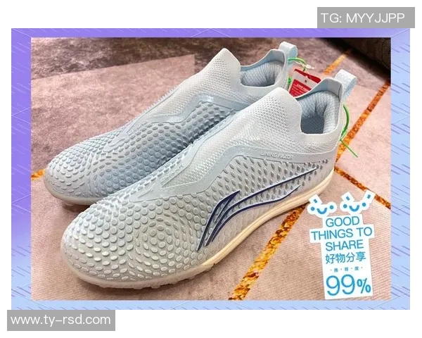 球星亲荐足球鞋推荐 助你提升球场表现与竞技状态 球星亲荐足球鞋推荐 助你提升球场表现与竞技状态